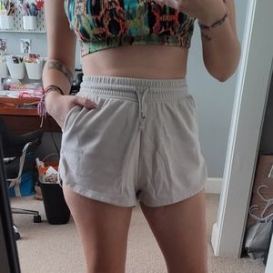 H&M basic shorts